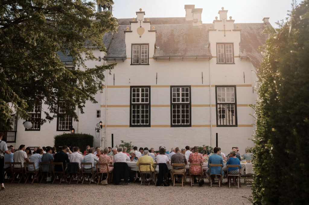 Trouwen bij Slot Doddendaelondergaande zon